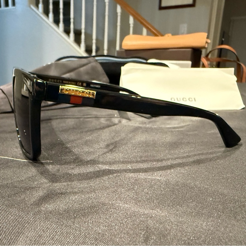 Gucci GG0748S Sunglasses. FULL INCLUSION
